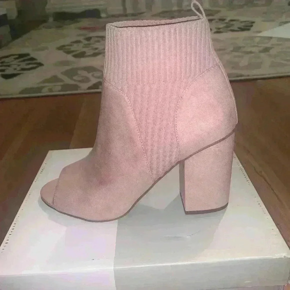 BP Blush Peep Toe Booties! 9 - Picture 3 of 8